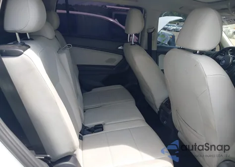 2020 Volkswagen Tiguan 2.0T Se/2.0T Se R-Line Black/2.0T Sel из США, поврежденный, VIN 3VV3B7AX6LM054238